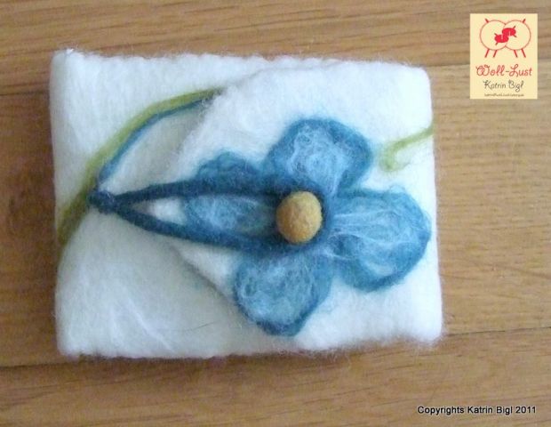 homoeopathietasche_blume_zu_vorderseite